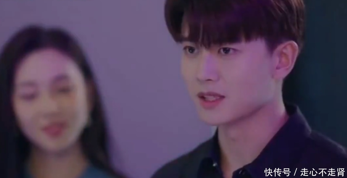 《乌鸦小姐与蜥蜴先生》顾川陪着姜小宁一起唱歌跑调,现场嗨起来