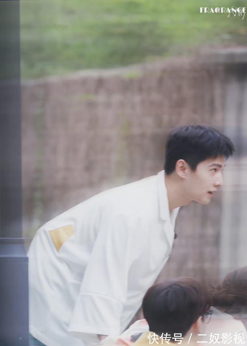 呆萌可愛|楊洋無懼綜藝陰影!參加《青春環游記3》錄制,睡衣造型呆萌可愛