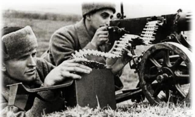 小分队|二战中,6个德国士兵跑进防空洞躲避追捕,为何在里面躲了6年