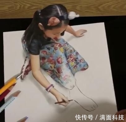 画画!小女孩画画,画出了名,成品出来后满意极了