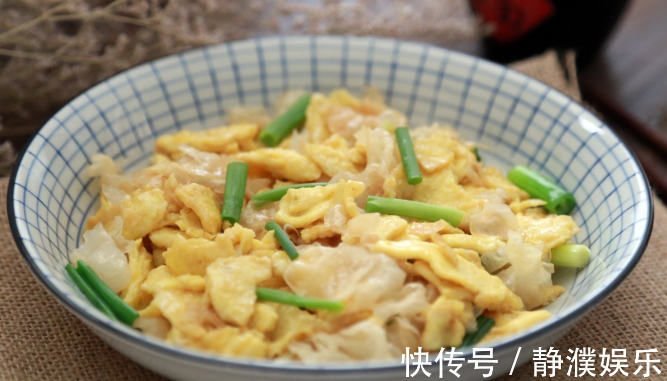 它是穷人的“阿胶”，女性要多食它，滋养肌肤，肌肤细腻年轻！