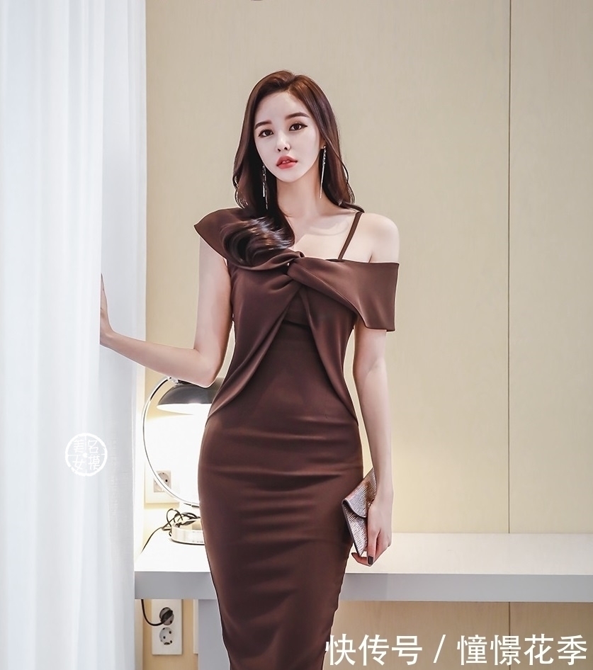 小姐姐|紧身套裙搭配性感高跟鞋,小姐姐时尚唯美,美丽动人