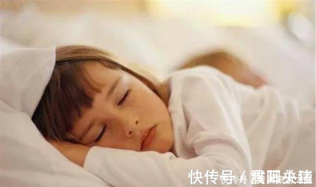 睡眠质量|孩子早起对身体无益早晨这个点，是分泌成长激素的黄金时间