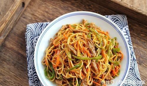 4碗面条你最喜欢吃哪一碗面,测出你今生能不能赚大钱!