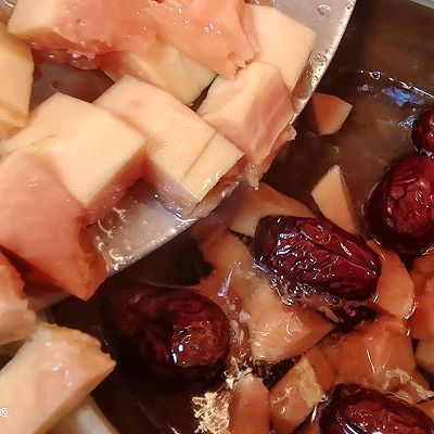 木瓜红枣炖牛奶|木瓜红枣炖牛奶