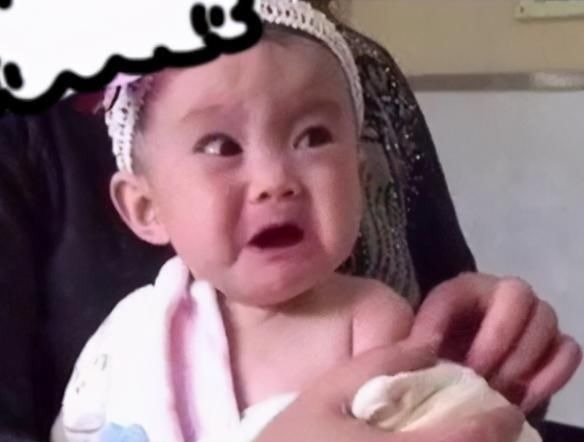 医生|8个月大宝宝接种疫苗,表情太丰富医生不忍心,网友:奥斯卡影帝