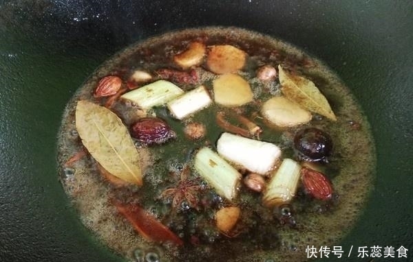 不管炖什么鱼,万万多加“这1步”!鱼肉鲜香嫩滑,还不腥