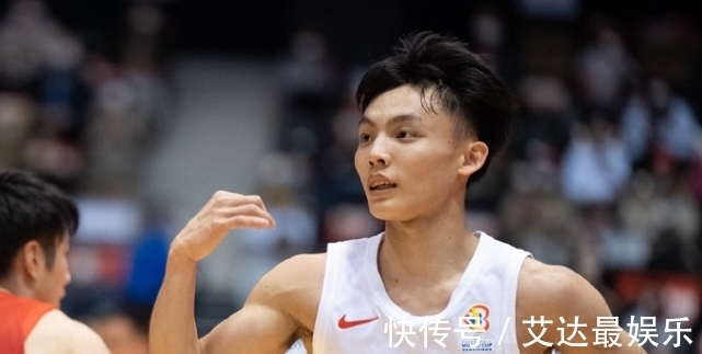 杜锋|合砍30分!男篮两小将成球队获胜功臣,杜锋6字回怼太解气