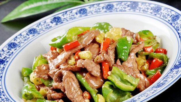 饭店|喜欢吃湘菜的人，去饭店要点这四道菜，湘菜的风味满口溢出！