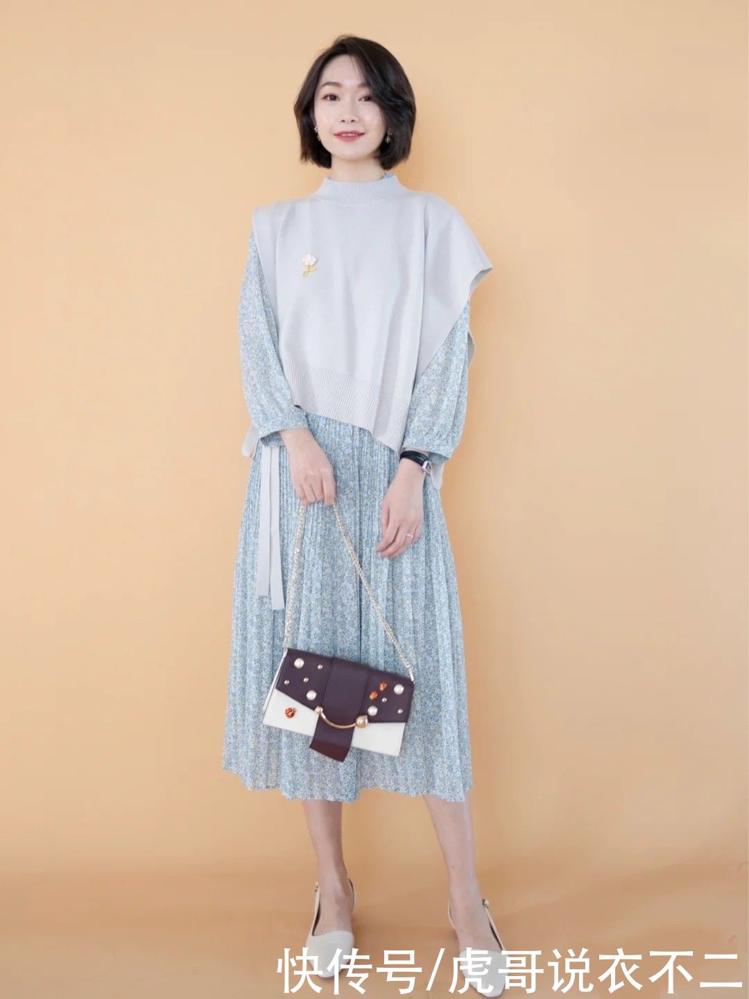 春季怎能不穿“碎花裙”？N种搭法优雅减龄，解锁“轻熟美”