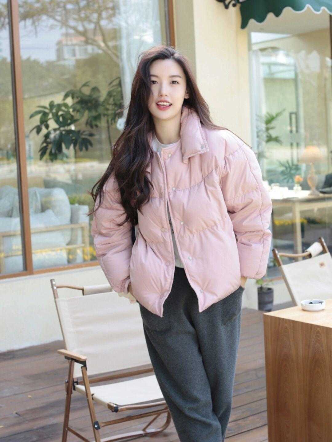 碎花裙 怎么穿保暖又减龄?快来试试这些“早春色”单品,甜美温柔又时髦