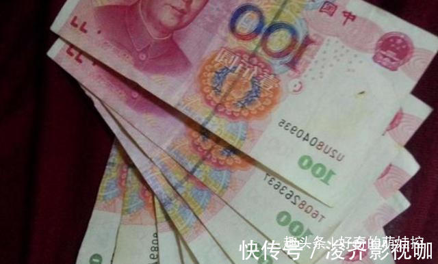 零花钱|“爸爸,给20块钱”,两位爸爸不同的做法,20年后孩子高见立下