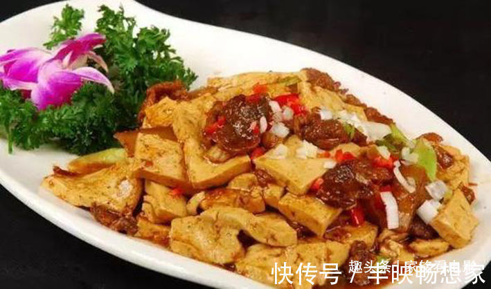 豆腐块|美食推荐魔鬼辣炒肥肠，豆腐炒肉沫，红椒酿肉，凉拌秋葵的做法