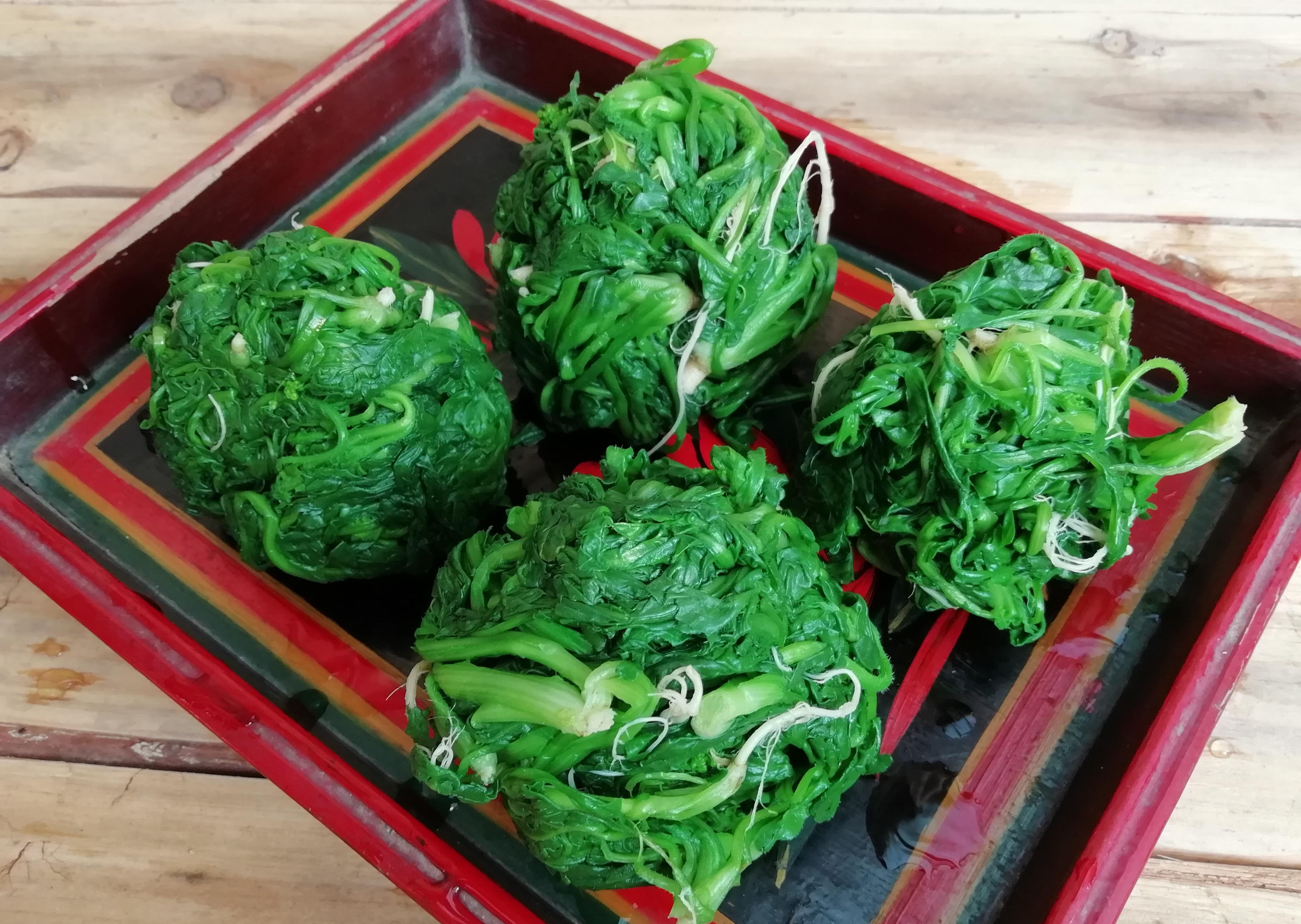 秋季,吃白菜不如吃此菜,多买些焯水放冰箱保存,随吃随取特省事