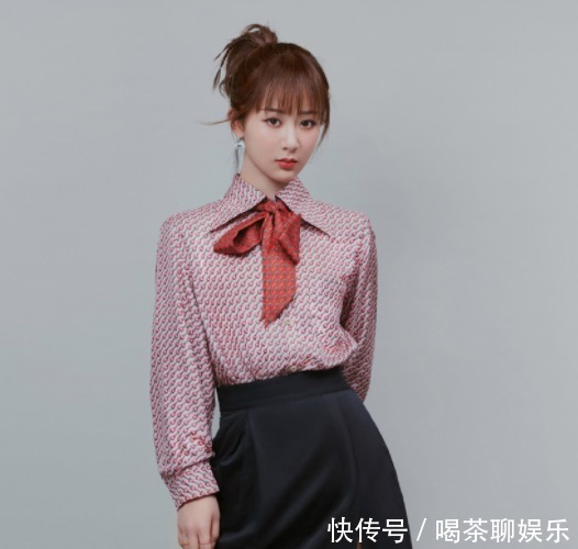 圆脸女孩要留刘海吗?试试这6种发型,显脸小还能让你更甜美