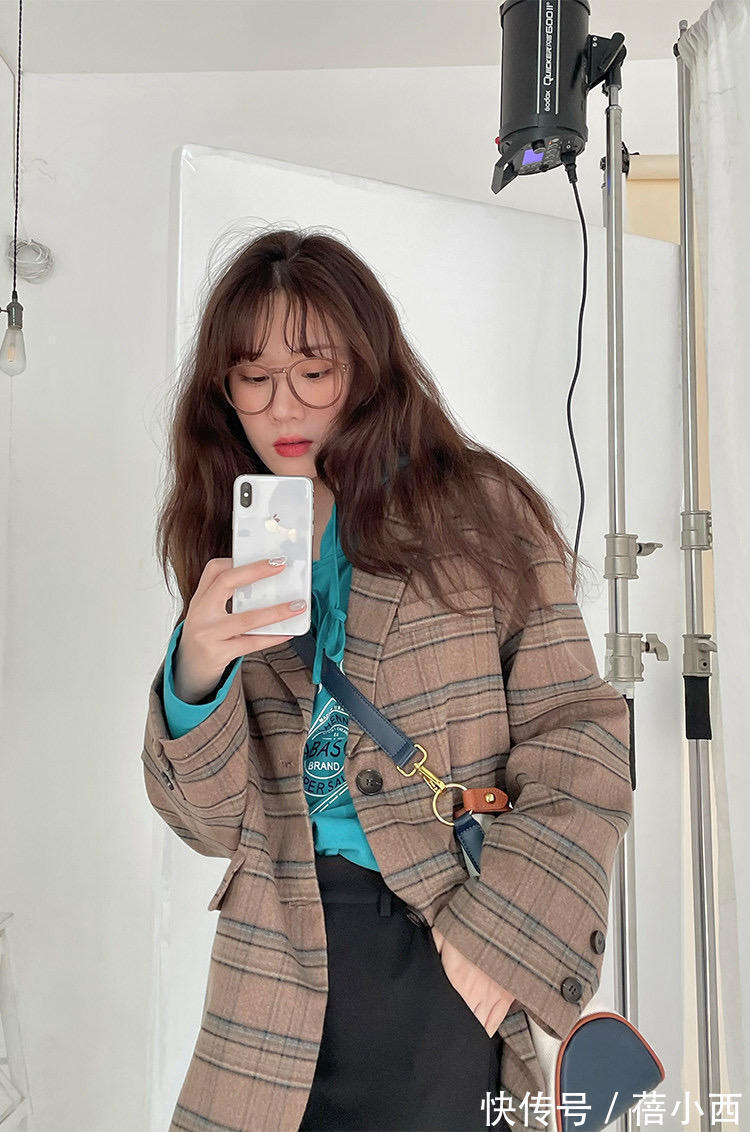 西装外套|“西装”才是永不过时的秋季单品,get这些穿衣技巧,谁穿谁时髦