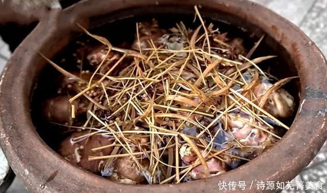 手软|秋冬季,遇到此菜别手软,不花一分钱,腌一腌,清脆又下饭