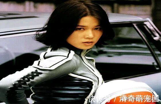 奥特曼|谜题已经解开了，另外的两个石像也是迪迦奥特曼