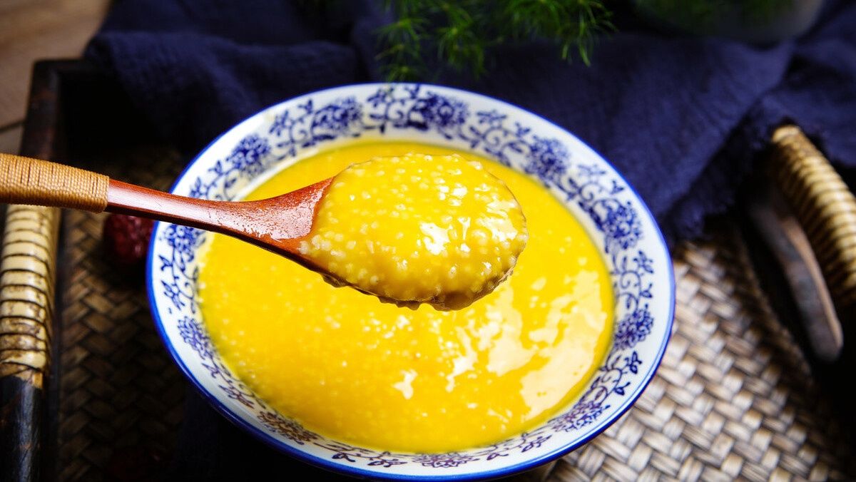 小米粥直接下锅熬，难怪不好吃，多加1步，营养美味易出米油