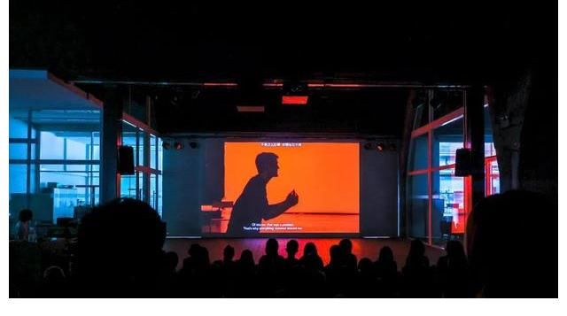 多兰|游子还乡 约等于不速之客