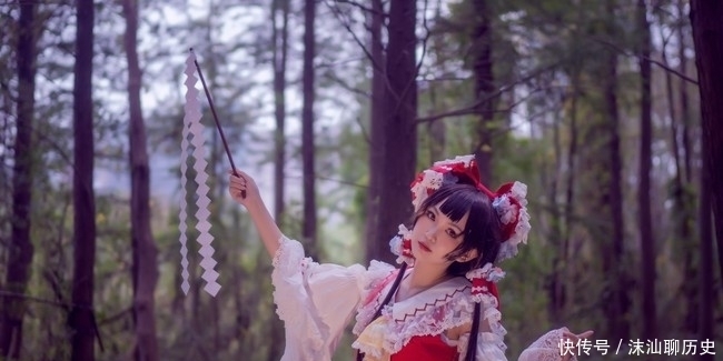 pl《东方PROJECT》——博丽灵梦小姐姐cosplay