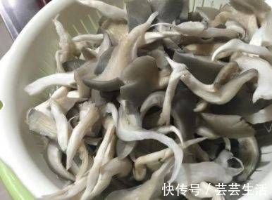 蔬菜|吃蔬菜就不会导致尿酸高？别再被误导了，这四种蔬菜越吃尿酸越高