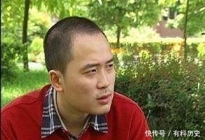 他是中国高考最强考霸，4次高考2次考入清华大学，1次北大1次复旦