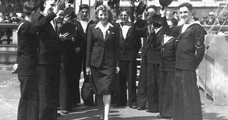 记忆|维拉·林恩夫人去世,享年103岁——照片中的记忆