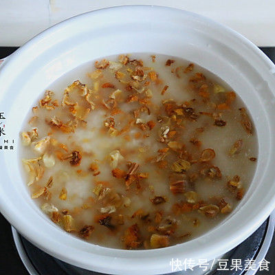 姬松茸腊肠菜饭