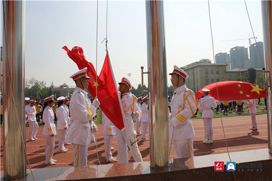 师生|“感恩祖国，强国有我”潍坊光正实验学校举行秋季开学典礼