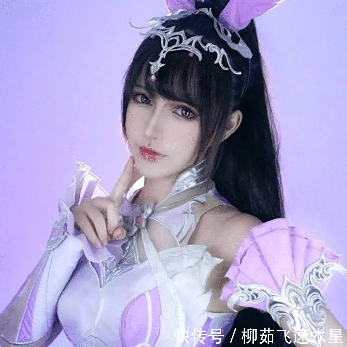 一人cos|一人cos斗罗大陆三大美女,小舞绝美,比比东受到官方认可