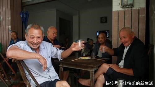  祖代表酒|白酒究竟什么味道喝过十二大香型的“酒中泰斗”，等你亲自解锁