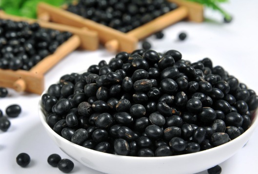 更年期|女性到了更年期，以下食物要舍得吃，去皱抗衰老，好处多多！