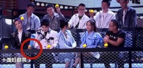 “不是谁艾特我都会回应”，李菲儿在怼Baby？张大大脸都黑了