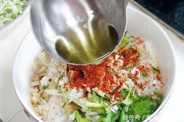 在兰州点拉面,面馆老板被气晕,差点掀桌子开骂了!