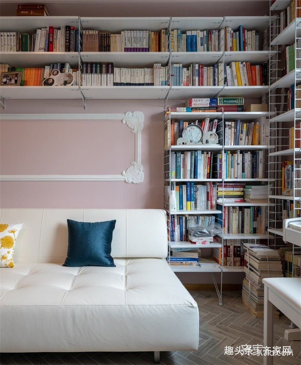 客餐厅|50㎡小户型,巧妙设计出1500+书籍的家!满足阅读需求!