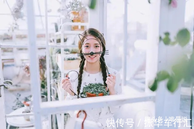 准公公！姑娘跟未婚夫回家，饭点上桌吃饭，被准公公批评：没家教