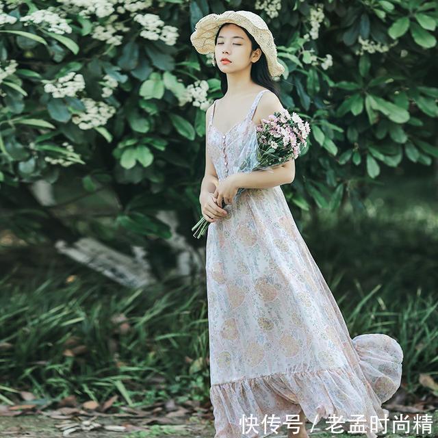 走光 清新范连衣裙,是现代女性追求时尚的必备单品