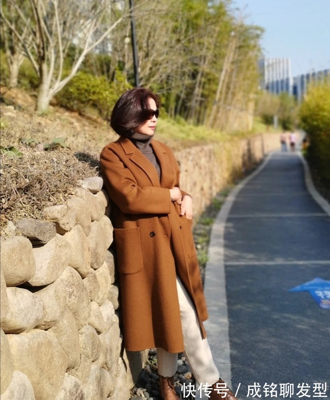 秋冬|五十岁的妈妈们秋冬就该这样穿!保暖又显气质,简单时髦又不单调