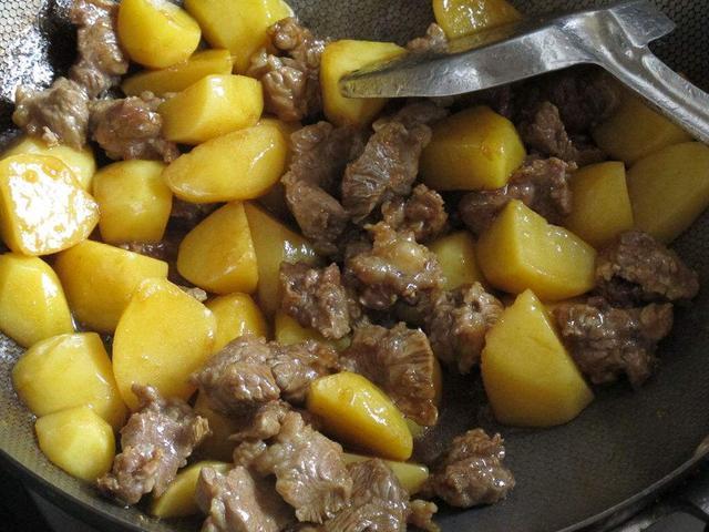 适应能力|土豆不能和牛肉一起吃营养师辟谣营养彼此促进，今晚就吃一碗