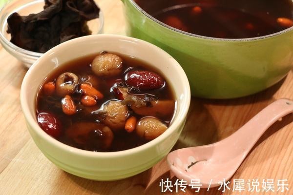 麻辣烫|48岁男子，肠癌晚期，三月后离世,日常做2件事是“祸根”