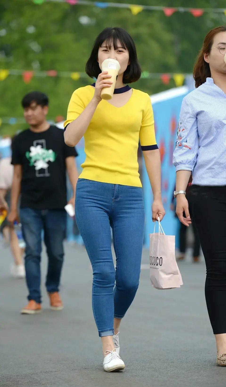 舒适|“失宠”已久的牛仔裤,舒适还修身,小个女生的福音