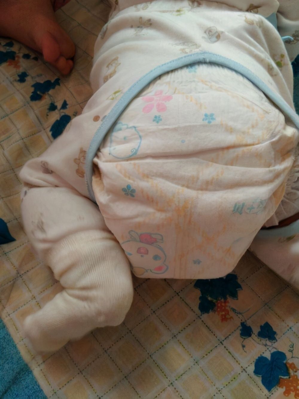 妈妈|妈妈外出,爸爸发来喜讯“一天娃胖了2斤”,看到照片妈妈气笑了