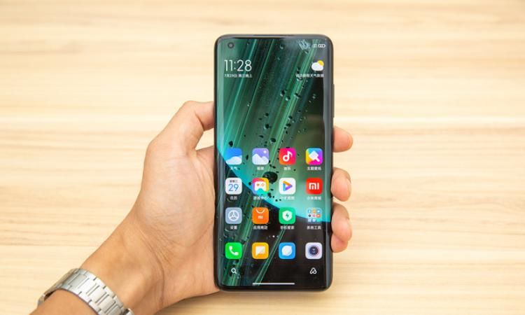 忍受|机无完机！数码大V“挑刺”2020旗舰，哪些是你最不能忍受的？