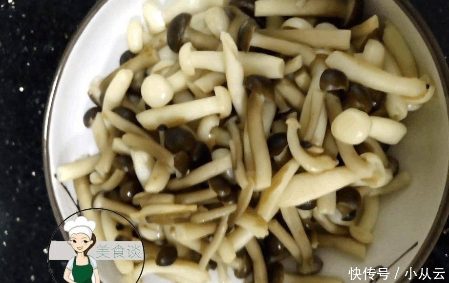  好吃|这两种素菜一起炒,原来这么好吃,难怪儿子喜欢,还埋怨我做少了