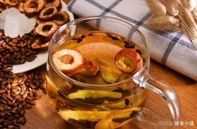 胃肠菌群|孩子出现3个异常,多半是被积食缠住了,医生:1招强脾清积食