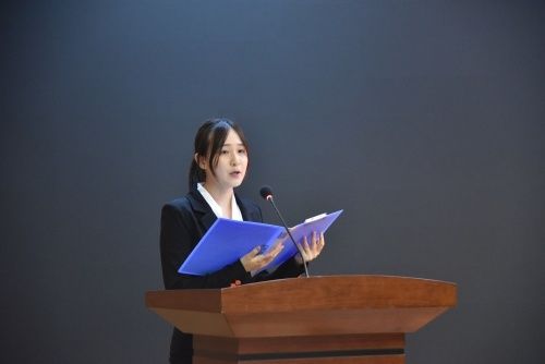 2021级新生“白求恩求实奖学金颁奖典礼”华美烙印谱新章|入学第一课 | 颁奖典礼