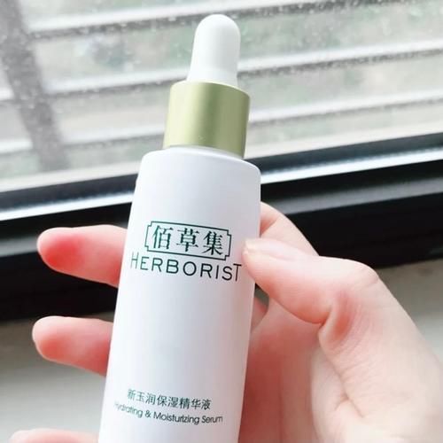 盘点公认好用的5款“控油祛痘”护肤品，让肌肤清爽不泛油光