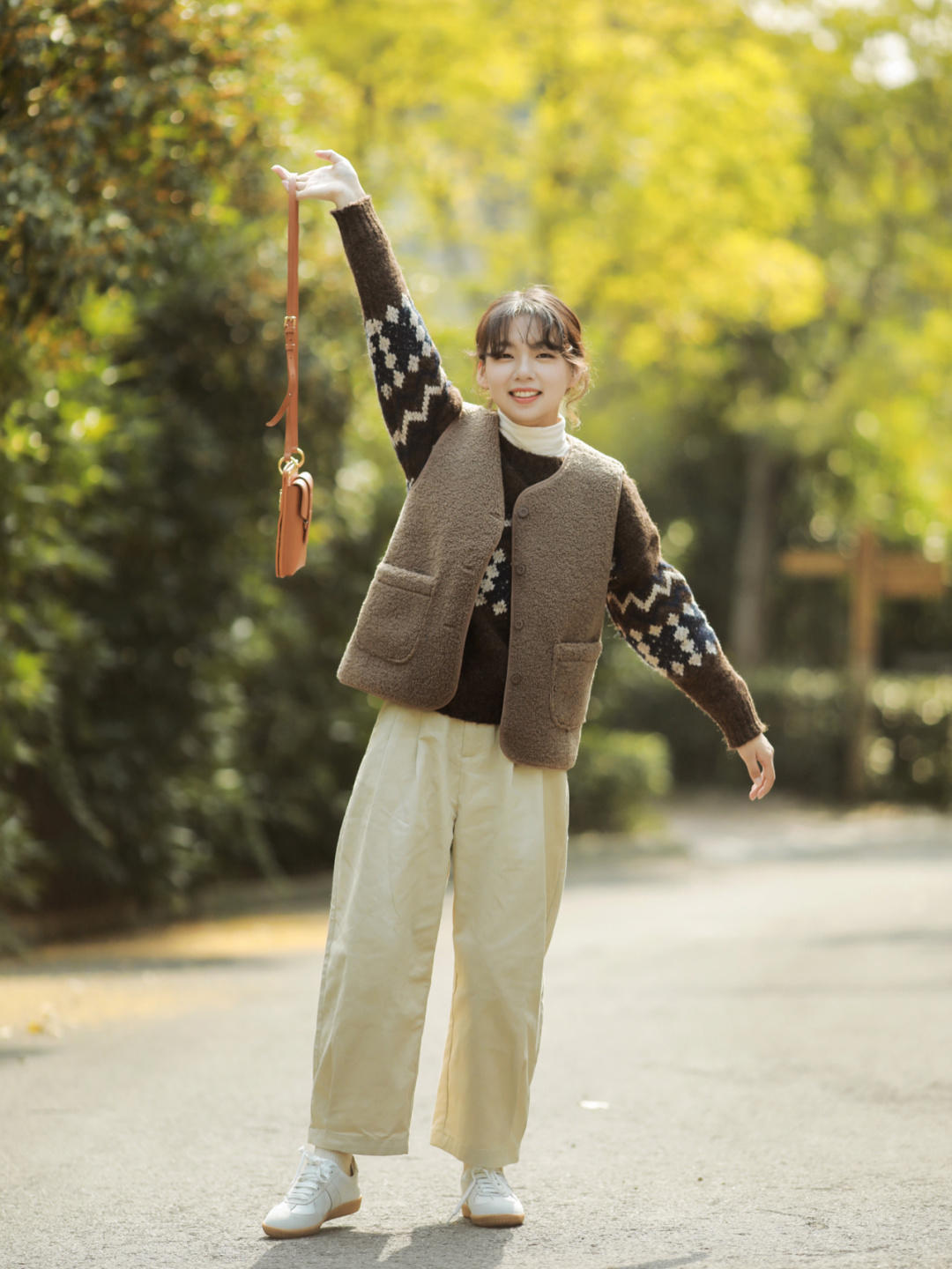 连衣裙|矮个子女生可以多穿“羊羔绒外套”,不仅可爱还保暖,简约不挑人