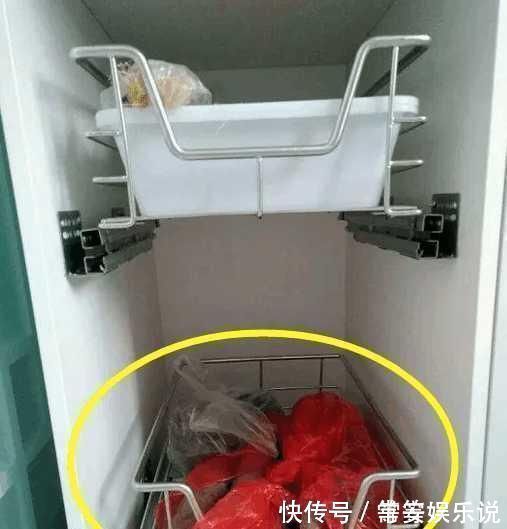 橱柜|巧妙的儿媳这样改变了橱柜,再买的菜不再扔在地上,邻居们正在模仿